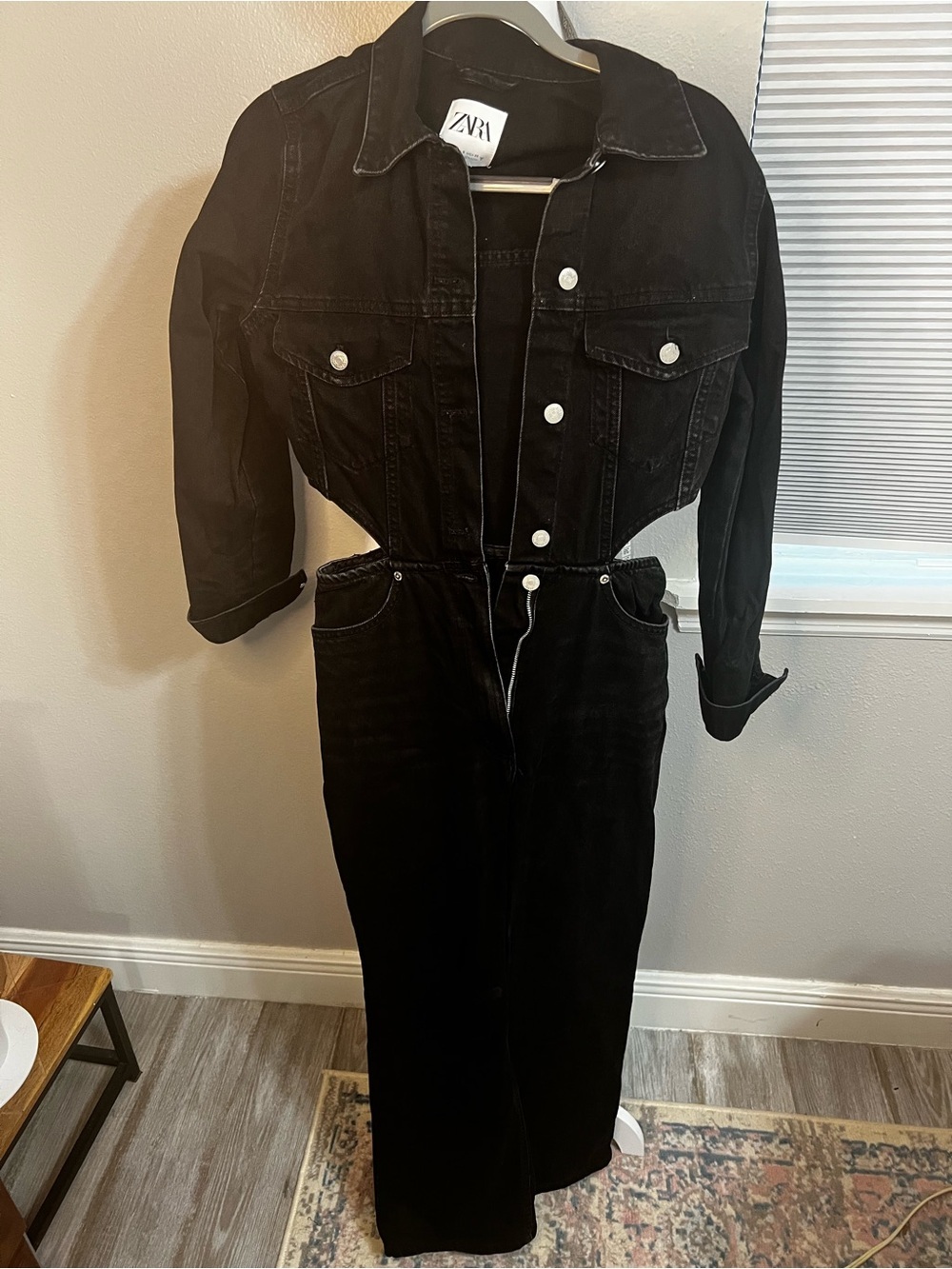 Zara Small Black Denim Jumpsuit Waist Cutouts Long Sleeve Classic Womens
Jean - Picture 4 of 16